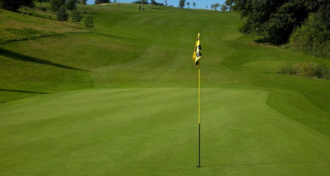 14th green and views up the fairway